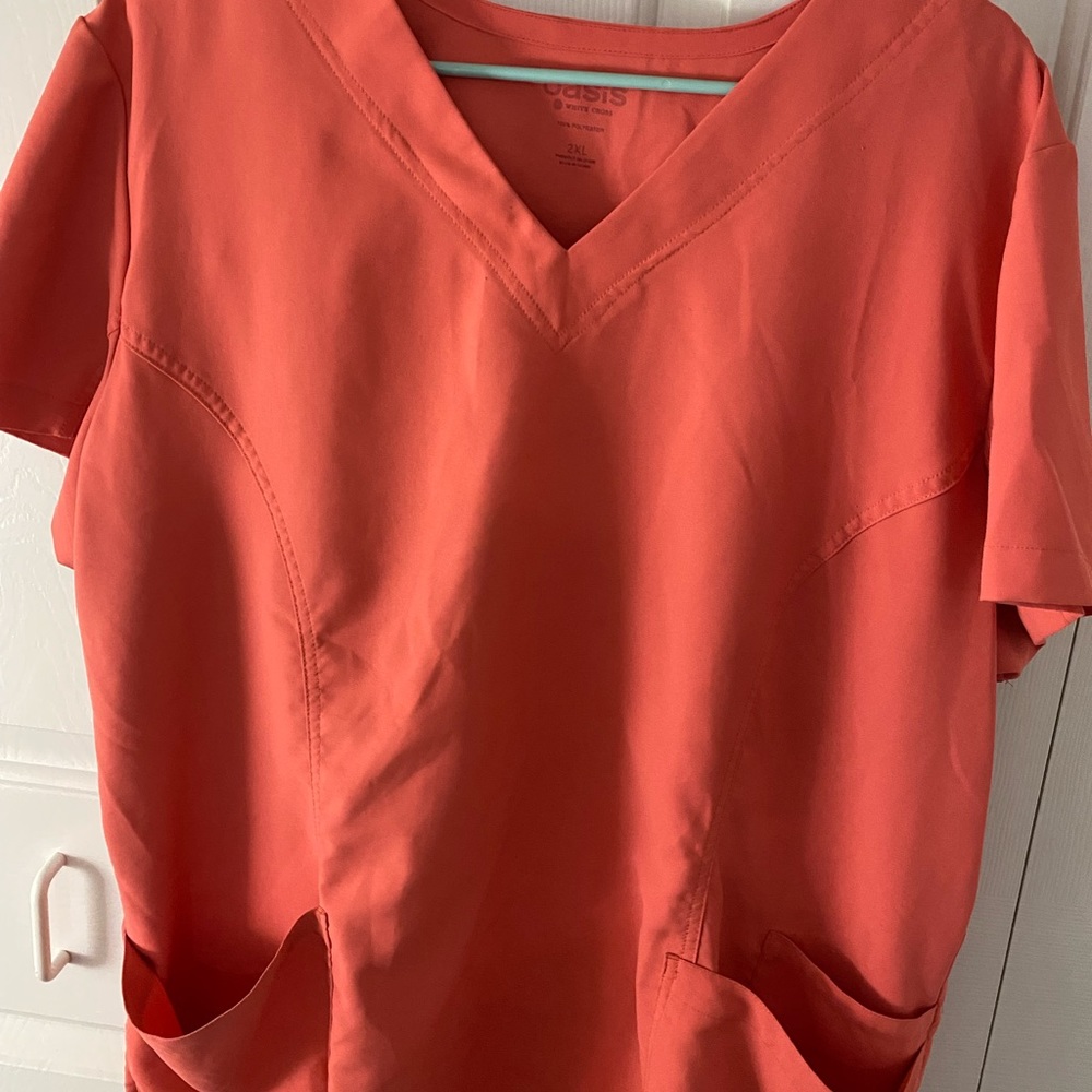 Oasis Scrub Top